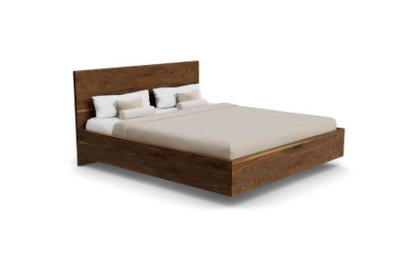 Bett Ligera aus amerikanischer Nussbaum Massivholz