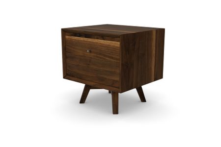 Nachttisch Quinto aus amerikanischem Nussbaum Massivholz